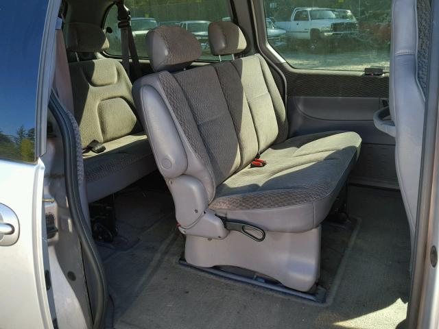 1C4GJ44G4YB765898 - 2000 CHRYSLER GRAND VOYA Gümüş foto 6