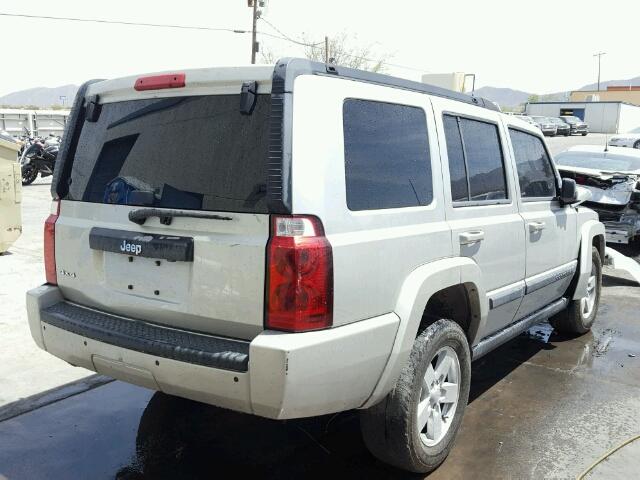 1J8HG48NX8C230413 - 2008 JEEP COMMANDER GRAY photo 4