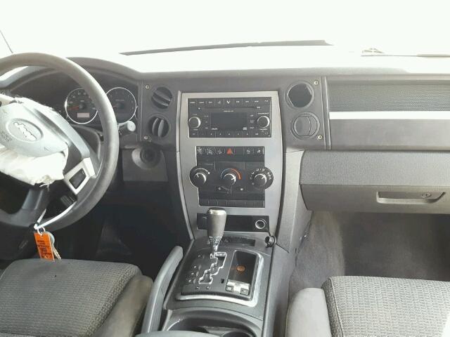 1J8HG48NX8C230413 - 2008 JEEP COMMANDER GRAY photo 9
