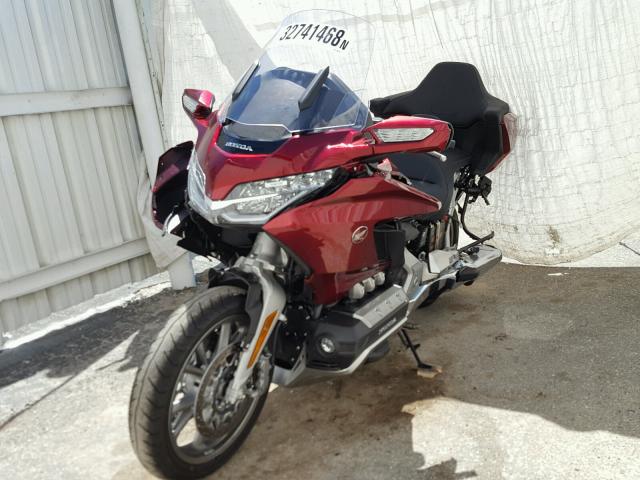 JH2SC7907JK000750 - 2018 HONDA GL1800 RED photo 2