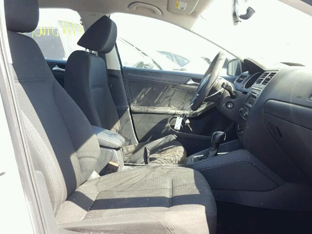 3VW2K7AJ3FM323822 - 2015 VOLKSWAGEN JETTA BASE 银色 照片 5