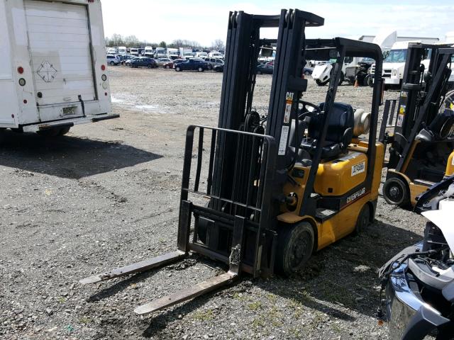 0000000AT82C02513 - 2000 CATERPILLAR FORKLIFT YELLOW photo 2