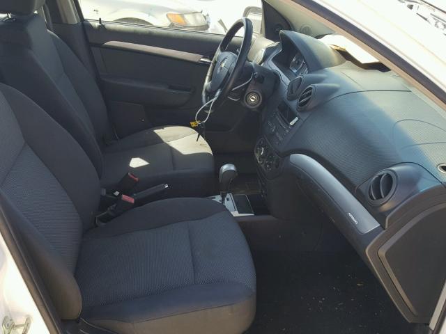 KL1TD5DE2AB073033 - 2010 CHEVROLET AVEO LS 白色 照片 5