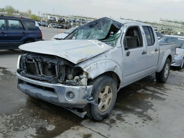 1N6AD09U77C454945 - 2007 NISSAN FRONTIER C SILVER photo 2