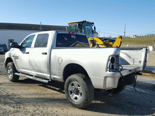 3C6UR5CJ9HG553477 - 2017 RAM 2500 ST SILVER photo 3