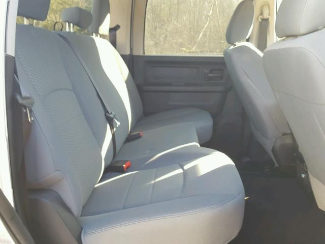 3C6UR5CJ9HG553477 - 2017 RAM 2500 ST SILVER photo 6