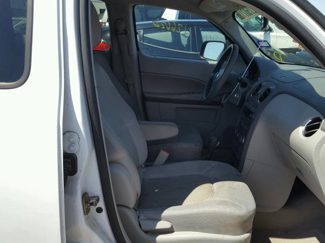 3GNCA13B69S611757 - 2009 CHEVROLET HHR LS WHITE photo 5