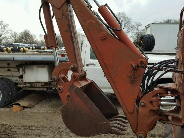 000000000006C2255 - 1994 DITCH WITCH TRENCHER ORANGE photo 9