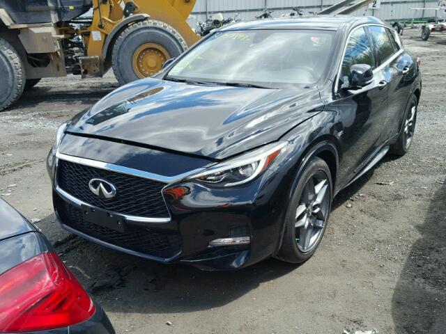 SJKCH5CP2HA018112 - 2017 INFINITI QX30 BASE BLACK photo 2