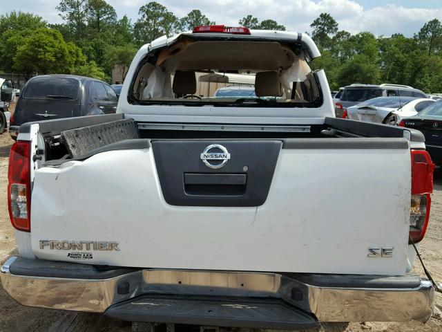 1N6AD0ER8AC431862 - 2010 NISSAN FRONTIER C WHITE photo 9