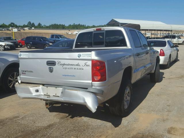 1D7HE48K67S243091 - 2007 DODGE DAKOTA QUA SILVER photo 4