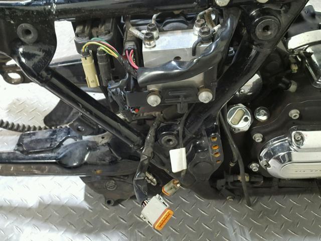 1HD1KHM17BB640549 - 2011 HARLEY-DAVIDSON FLTRX 黑色 照片 13