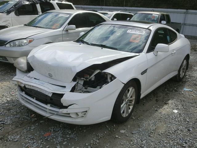 KMHHM66DX8U279607 - 2008 HYUNDAI TIBURON GS WHITE photo 2