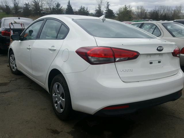 3KPFK4A7XJE167580 - 2018 KIA FORTE LX WHITE photo 3