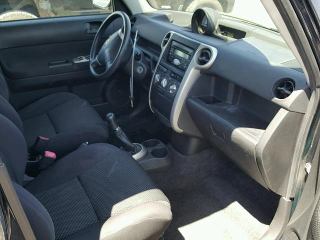 JTLKT334354005956 - 2005 TOYOTA SCION XB BLUE photo 5