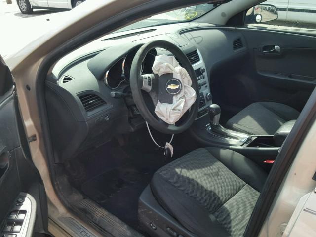 1G1ZC5E09CF300845 - 2012 CHEVROLET MALIBU 1LT 奶油色 照片 9