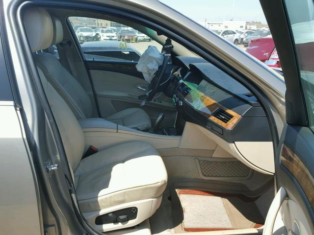 WBANV13548C150494 - 2008 BMW 528 XI CREAM photo 5