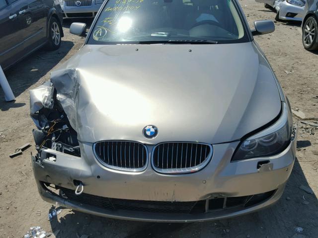 WBANV13548C150494 - 2008 BMW 528 XI CREAM photo 7