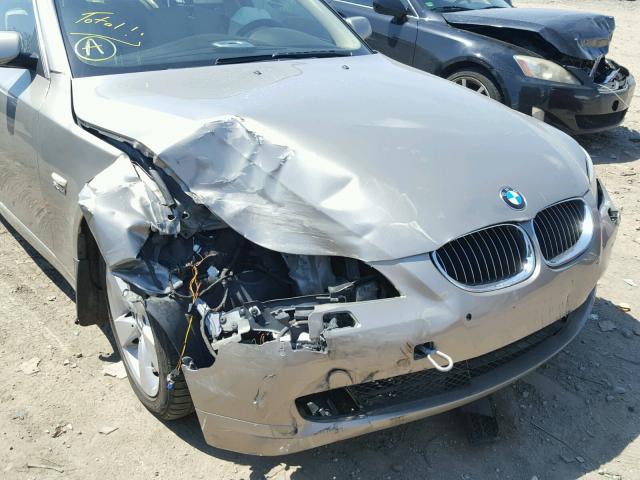 WBANV13548C150494 - 2008 BMW 528 XI CREAM photo 9