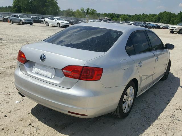 3VW1K7AJ0BM325212 - 2011 VOLKSWAGEN JETTA BASE 银色 照片 4