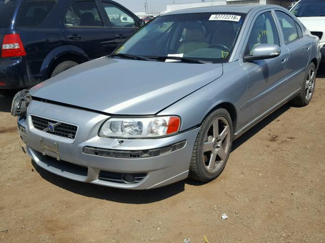 YV1RH527272629470 - 2007 VOLVO S60 R SILVER photo 2