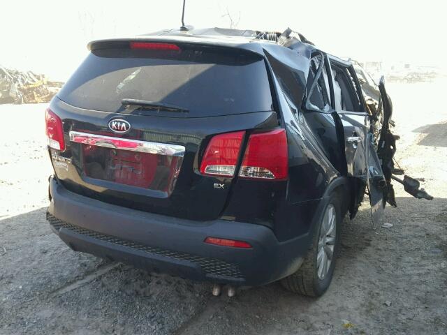 5XYKU3A13BG112598 - 2011 KIA SORENTO EX BLACK photo 4