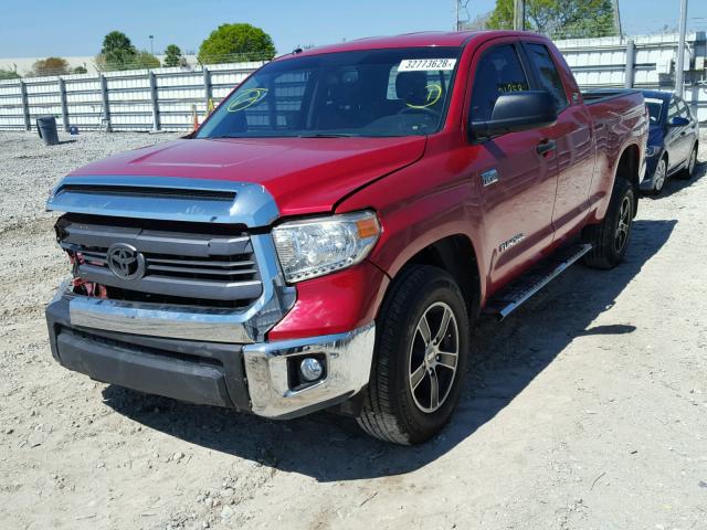 5TFRY5F19FX175697 - 2015 TOYOTA TUNDRA DOU RED photo 2