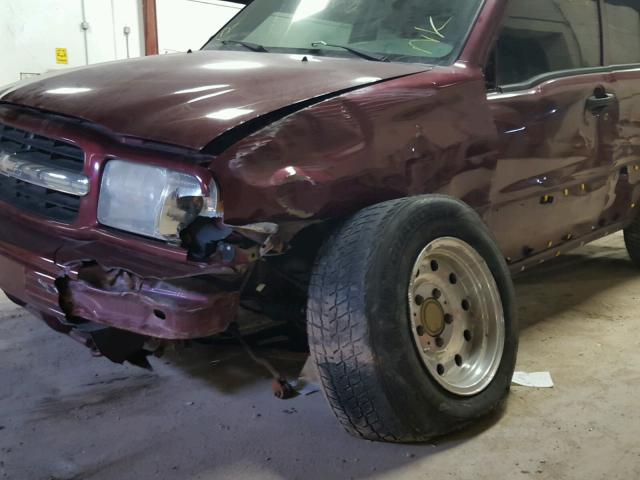 2CNBJ634936933622 - 2003 CHEVROLET TRACKER LT MAROON photo 9