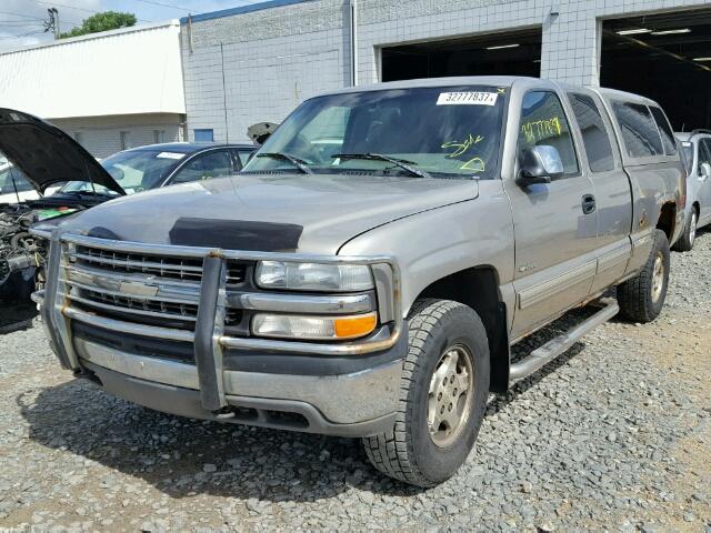 1GCEK19T4YE101978 - 2000 CHEVROLET SILVERADO TAN photo 2