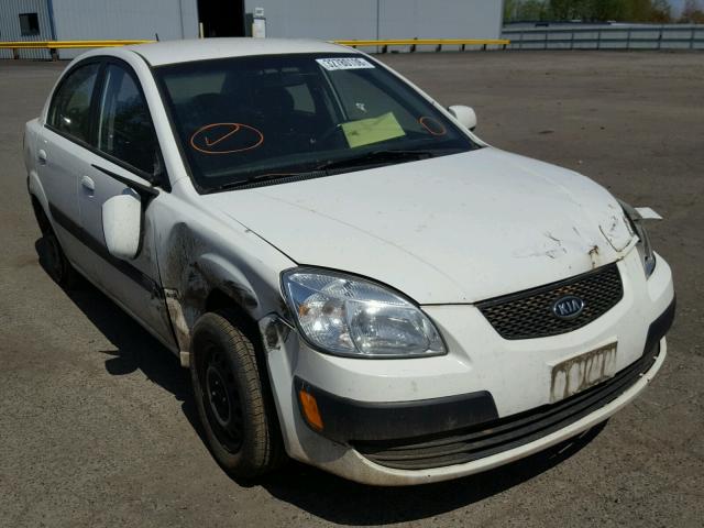 KNADE123766131414 - 2006 KIA RIO WHITE photo 1