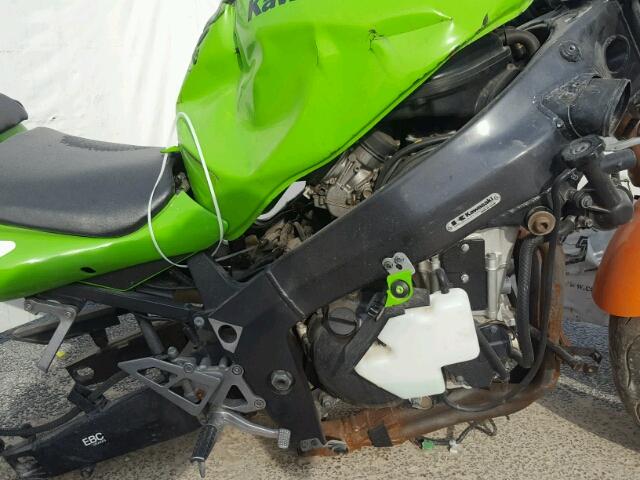 JKAZXDP12XA036196 - 1999 KAWASAKI ZX750 P GREEN photo 9