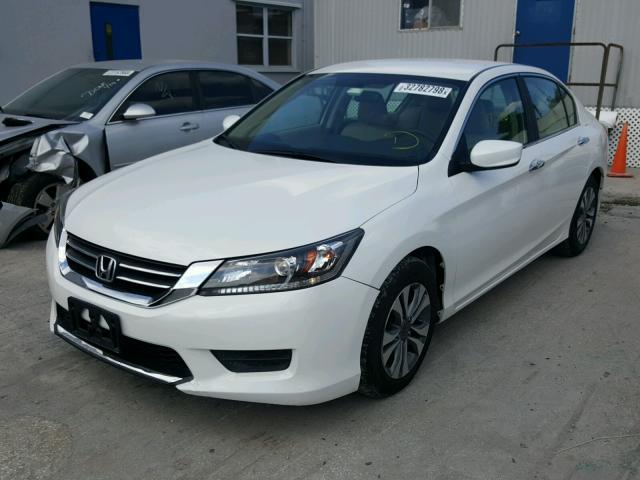 1HGCR2F35FA018689 - 2015 HONDA ACCORD LX WHITE photo 2