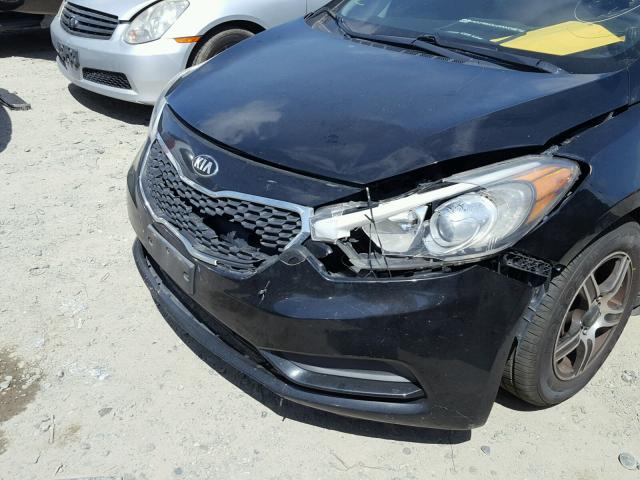 KNAFK4A63F5377459 - 2015 KIA FORTE LX BLACK photo 9