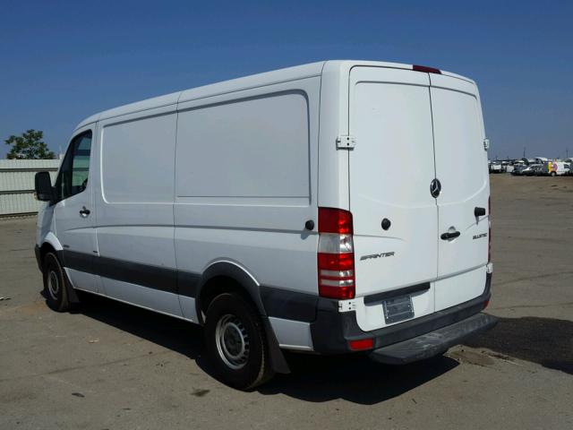 WD3PE7CC2E5855270 - 2014 MERCEDES-BENZ SPRINTER 2 WHITE photo 3