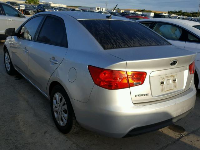 KNAFT4A20D5724916 - 2013 KIA FORTE LX SILVER photo 3