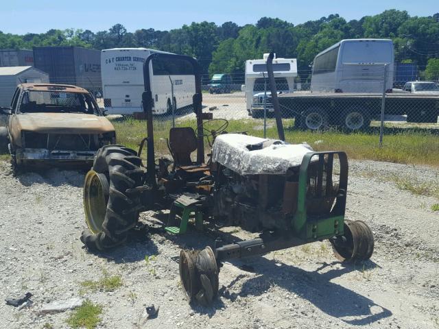 LV5220S122282 - 2002 JOHN DEERE TRACTOR GREEN photo 1