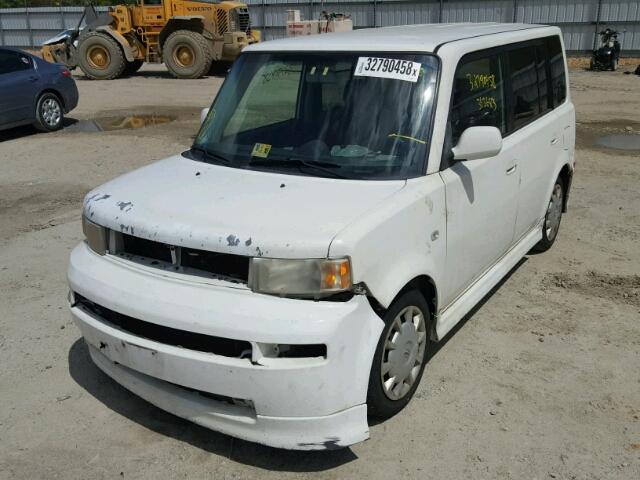 JTLKT324064040330 - 2006 TOYOTA SCION WHITE photo 2