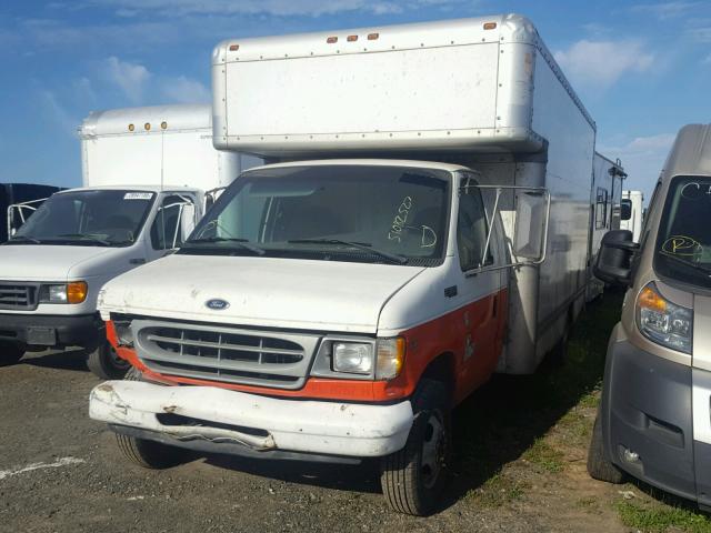 1FDWE35S7YHA84043 - 2000 FORD ECONOLINE WHITE photo 2