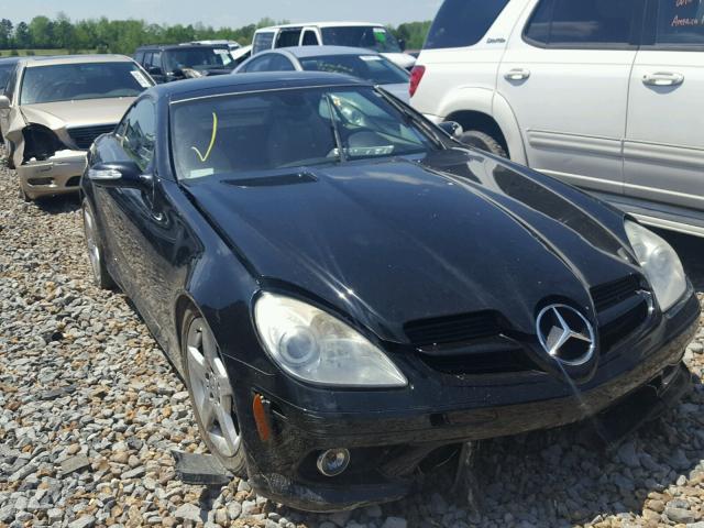 WDBWK54FX8F177825 - 2008 MERCEDES-BENZ SLK 280 BLACK photo 1