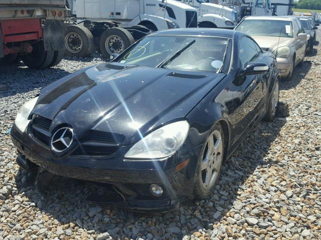 WDBWK54FX8F177825 - 2008 MERCEDES-BENZ SLK 280 BLACK photo 2