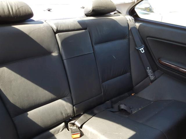 WBABN53401JU34837 - 2001 BMW 330 CI WHITE photo 6