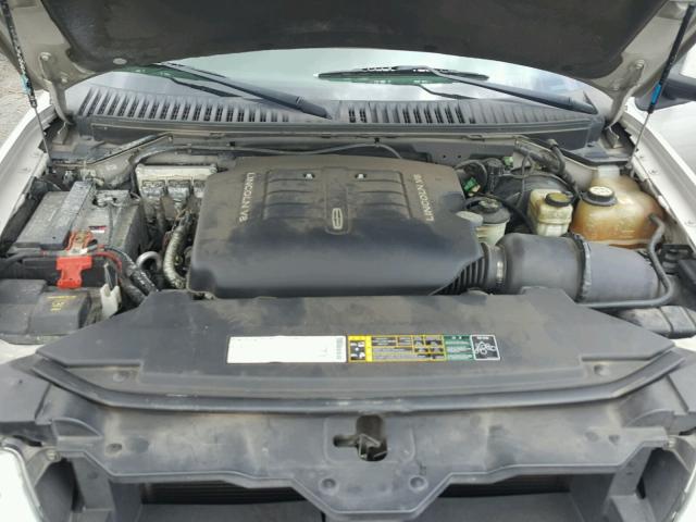 5LMFU28R23LJ15160 - 2003 LINCOLN NAVIGATOR 银色 照片 7