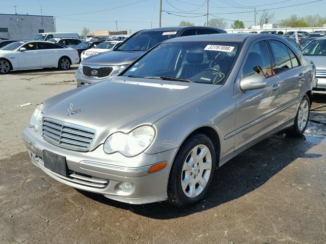 WDBRF81J65F652393 - 2005 MERCEDES-BENZ C 240 4MAT SILVER photo 2