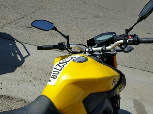 JYARN33E8FA007813 - 2015 YAMAHA FZ09 YELLOW photo 5