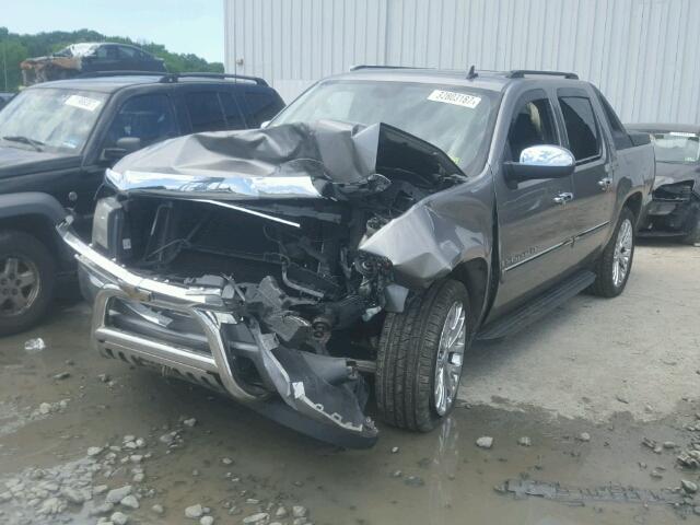 3GNFK12318G262125 - 2008 CHEVROLET AVALANCHE GRAY photo 2