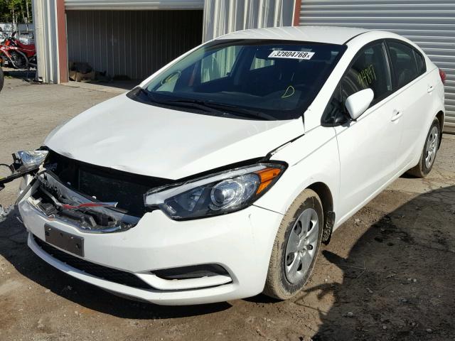 KNAFK4A62G5503358 - 2016 KIA FORTE LX WHITE photo 2