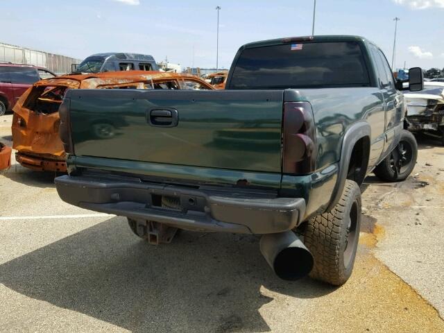 1GCHC29183E257660 - 2003 CHEVROLET SILVERADO GREEN photo 4