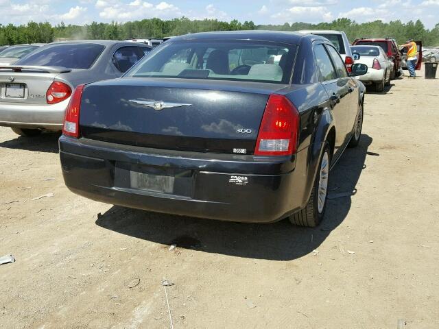 2C3LA43R67H668858 - 2007 CHRYSLER 300 BLACK photo 4