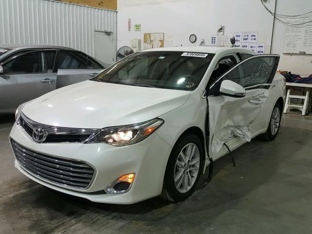 4T1BK1EB7FU179198 - 2015 TOYOTA AVALON XLE WHITE photo 2