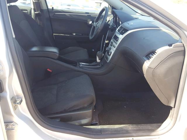 1G1ZC5E02CF186087 - 2012 CHEVROLET MALIBU 1LT SILVER photo 5